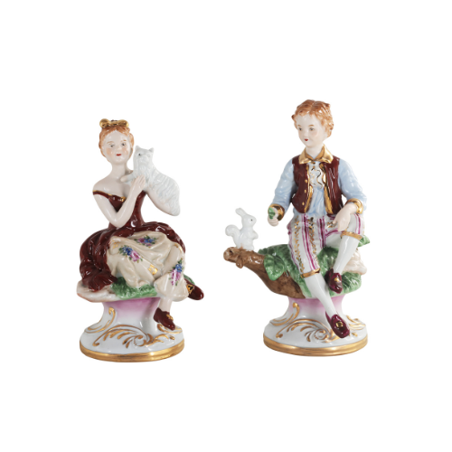Pareja de Figuras Niña y Niño de Porcelana Estilo Rococó