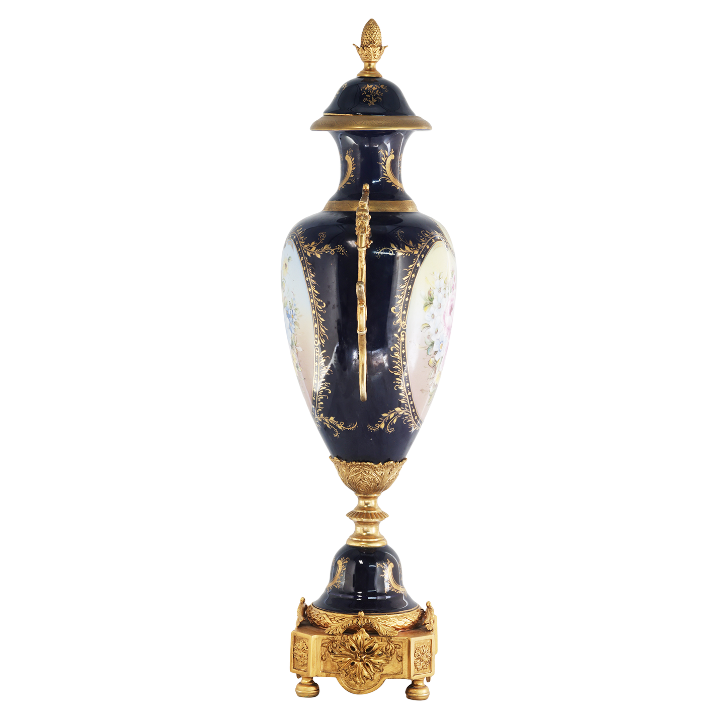 Jarrón de porcelana rococó con mango de bronce