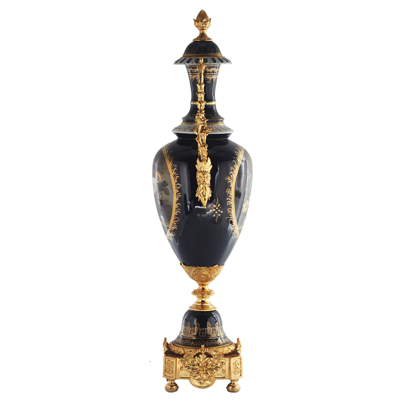 Jarrón de porcelana rococó con mango de bronce
