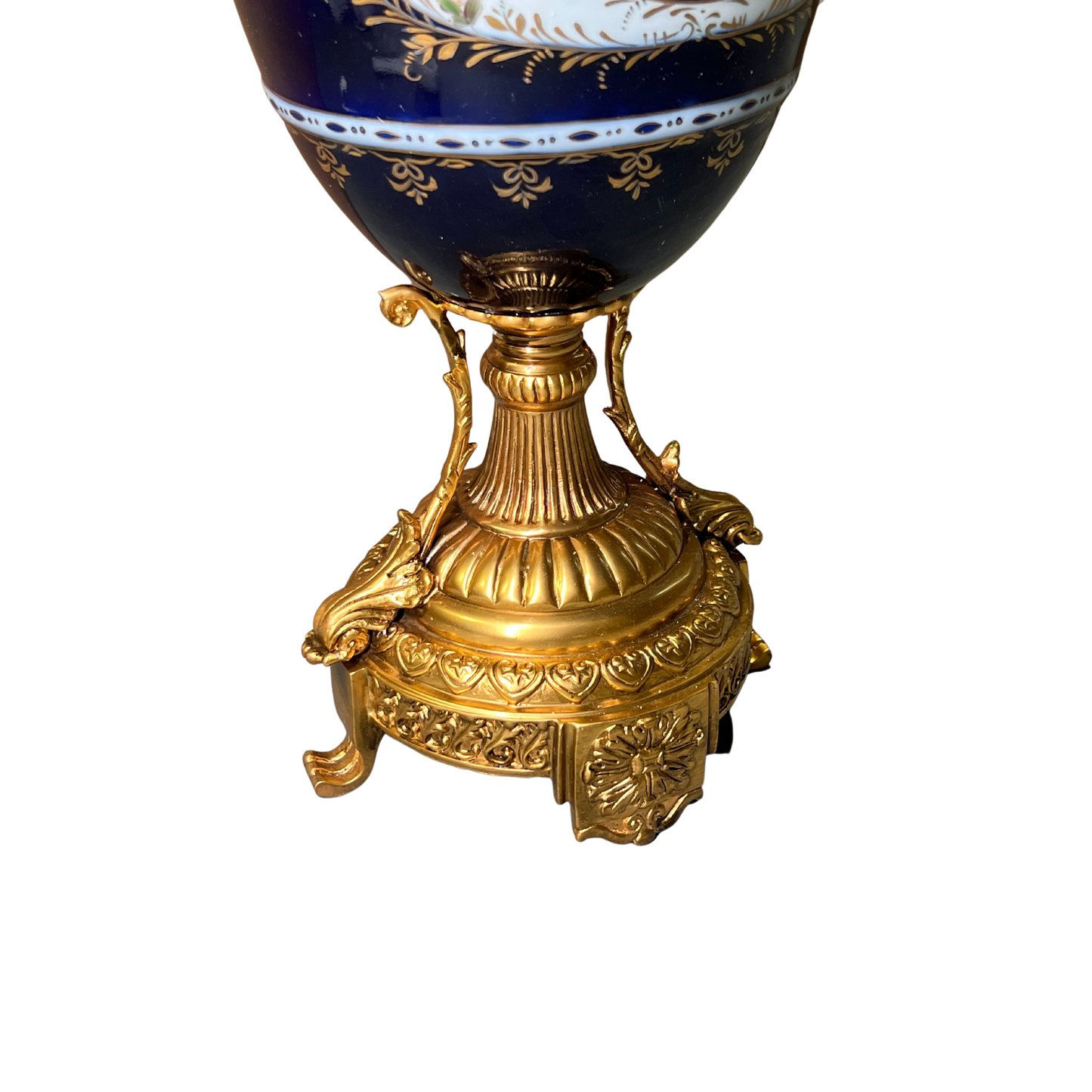Baroque Elegance: Exceptional Blue Porcelain Jar